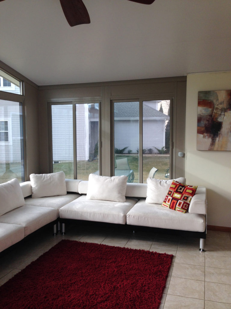 What is The Best Furniture for a Sunroom? Bear Sunrooms